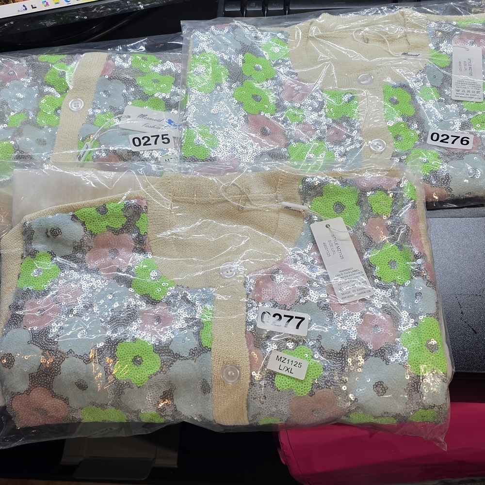 NWT Mermaid Fasion Floral Sequin Cardigan Sweater Size S/M & L/XL Available - Picture 10 of 10